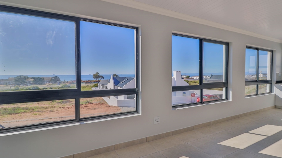 4 Bedroom Property for Sale in Da Gama Bay Western Cape